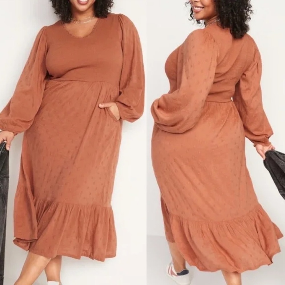 NWT! Old Navy Long-Sleeve Fit & Flare Smocked Clip-Dot Midi Dress